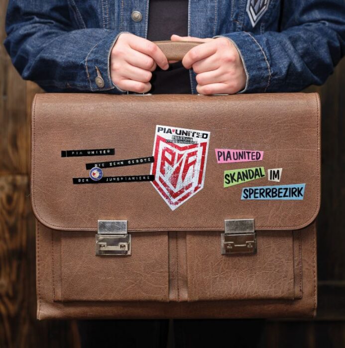 Read more about the article PIA UNITED – Die 10 Gebote der Jungpianiere (7″)
