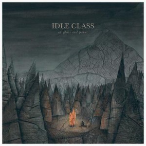 Read more about the article IDLE CLASS – Of glass and paper