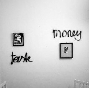 You are currently viewing JA, PANIK – The taste and the money