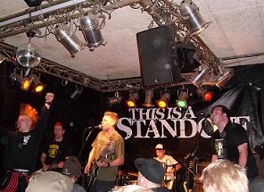 Read more about the article THIS IS A STANDOFF – Punkrock? In Volksdorf?!?